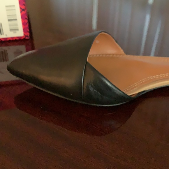 Tory Burch Two-Tone Black / Clay Beige Leather Flats - Picture 9 of 15